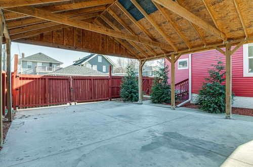 Photo 2 - Charming Indianapolis Home Near Newfields