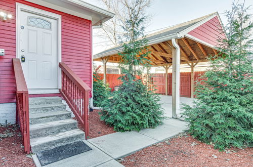 Photo 5 - Charming Indianapolis Home Near Newfields