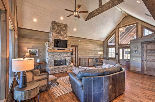 Photo 6 - Luxurious Mountain Getaway w/ Game Room + Hot Tub