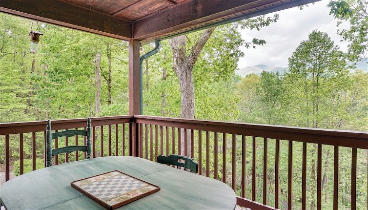 Foto 1 - Spacious Hiawassee Cabin w/ Porch & Mtn View