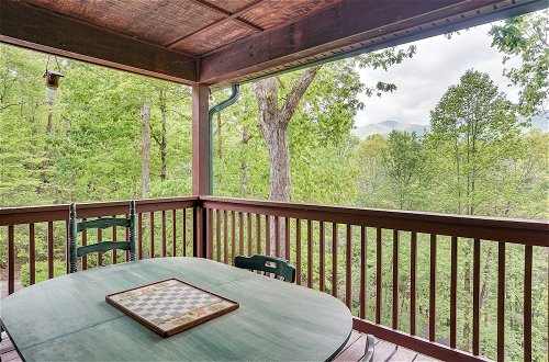 Foto 1 - Spacious Hiawassee Cabin w/ Porch & Mtn View