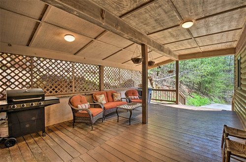 Foto 2 - Spacious Hiawassee Cabin w/ Porch & Mtn View