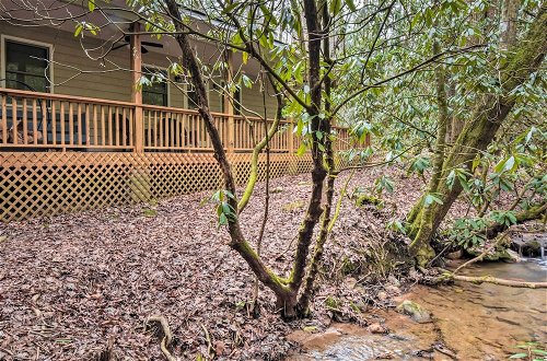 Foto 32 - Secluded 'lavinder Laurel Leaf Cottage' Near Creek