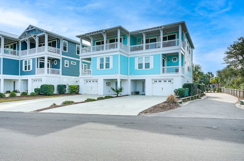 Foto 40 - Gorgeous Kure Beach Townhome - Walk to Ocean