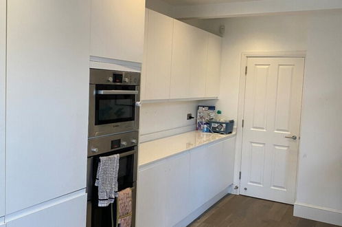 Foto 9 - Stunning 4BD House W/large Garden - Finsbury Park