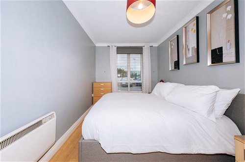 Photo 2 - Inviting 1BD Flat - 21 Mins From Dublin Airport