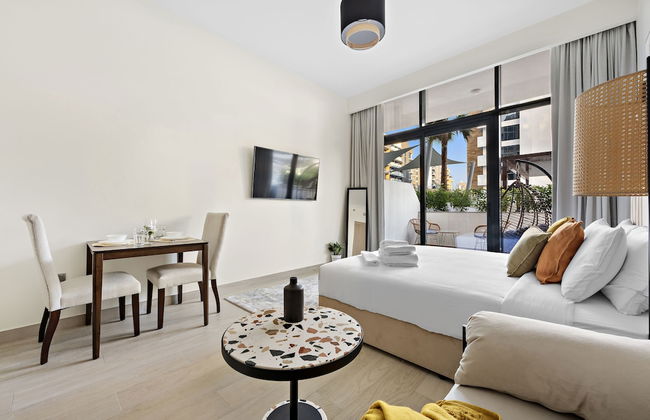 WelHome - Your Dubai Getaway: Cozy Studio at Azizi Rivera 4 - Foto 9