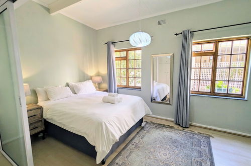 Photo 7 - Beachside 2BD Home in the Heart of Sea Point