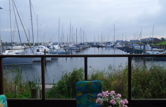 6 Pers - Chalet Emma Located at the Lauwersmeer With own Fishing Pier - Foto 9