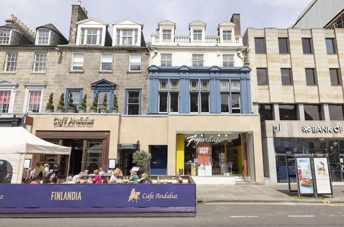 Photo 38 - JOIVY Luxury Flat Near Edinburgh Castle