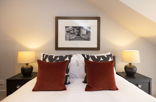 Photo 2 - Altido Luxury Flat Near Edinburgh Castle