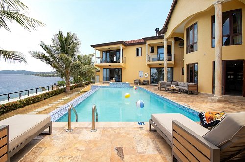 Foto 1 - Breathaking Luxury Cliffside Villa