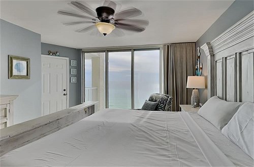 Photo 5 - Beachfront Condo w/ Gulf Views From Large Balcony + Resort Amenities