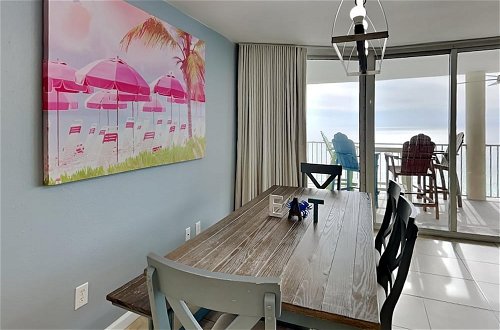 Foto 20 - Beachfront Condo w/ Gulf Views From Large Balcony + Resort Amenities