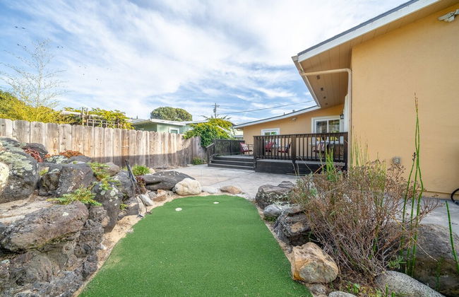 Fully Updated 3 BDR Seaside Home Minutes to Beach! - Photo 34