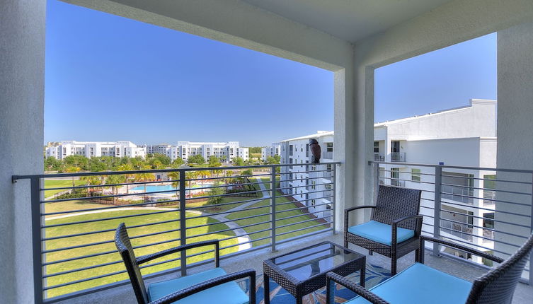 Photo 1 - 2bd Top Floor Condo Overlooking Pool by Shine Villas