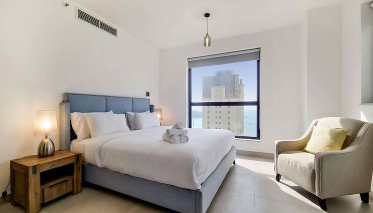 Photo 1 - Jbr Sea View Captivating 4-bed Apartment in Dubai