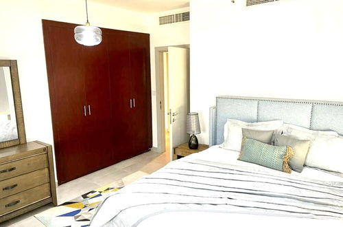 Photo 3 - Jbr Sea View Captivating 4-bed Apartment in Dubai