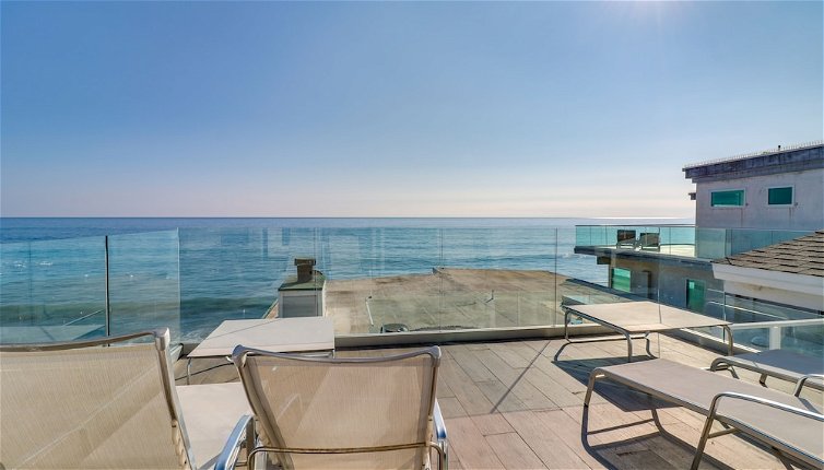 Photo 1 - Beachfront Malibu Apartment w/ Ocean-view Balcony