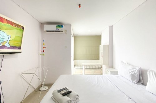 Photo 5 - Good Choice And Homey Studio Enviro Apartment