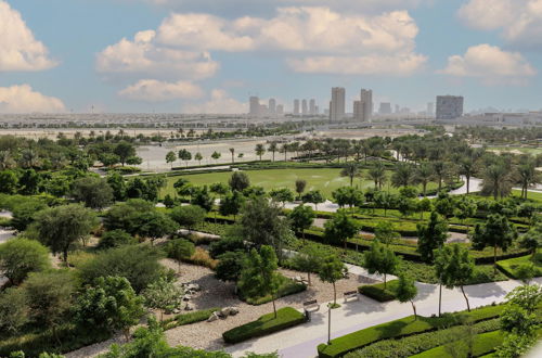 Photo 33 - Luxurious Dubai Hills with balcony park view