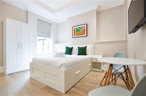 Photo 6 - Woodview Serviced Apartments by Concept Apartments