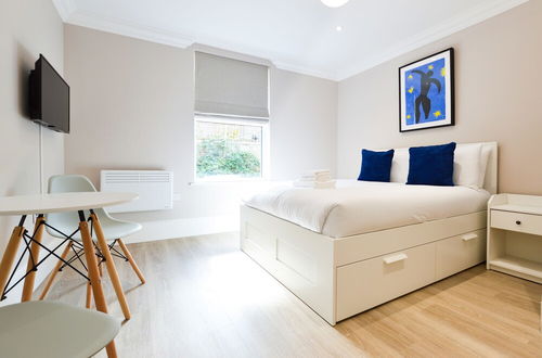 Photo 10 - Woodview Serviced Apartments by Concept Apartments