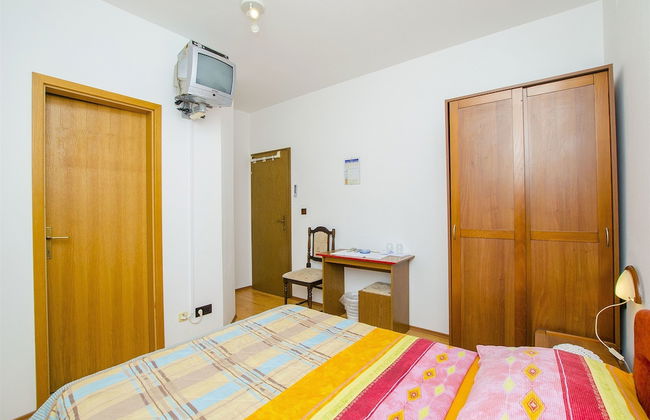 Apartments and Rooms Iva - Foto 3