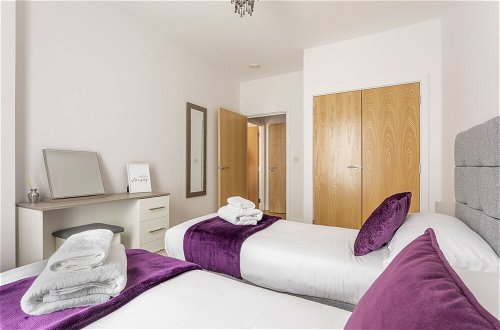 Foto 5 - Queens Lodge 1-bed Apartment in Redhill