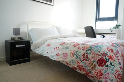 Photo 3 - Inviting 2-bed Apartment in Sheffield