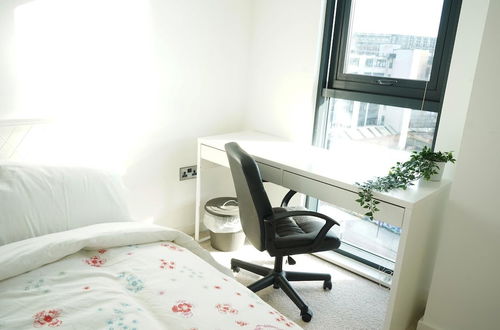 Photo 5 - Inviting 2-bed Apartment in Sheffield