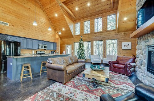Photo 27 - Family-friendly Broken Bow Cabin w/ Game Room