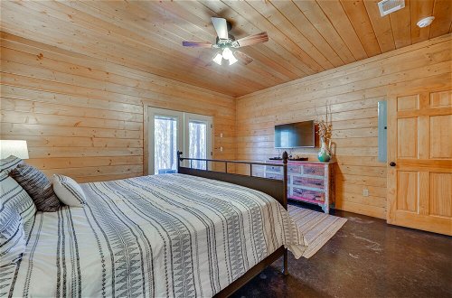 Photo 6 - Family-friendly Broken Bow Cabin w/ Game Room