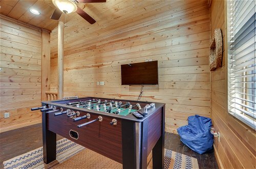 Photo 26 - Family-friendly Broken Bow Cabin w/ Game Room