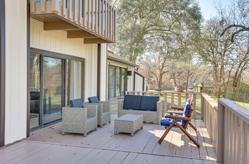 Photo 20 - Ranch-style Brookshire Home w/ Deck + Hot Tub