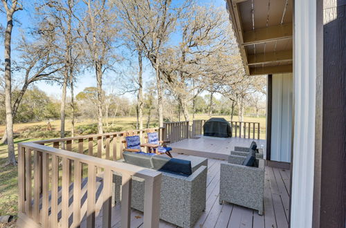 Photo 10 - Ranch-style Brookshire Home w/ Deck + Hot Tub