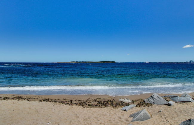 Oceana Suites The Point - Photo 18