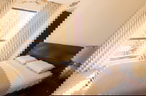 Foto 4 - Modern 2BR Oasis with Breathtaking Views