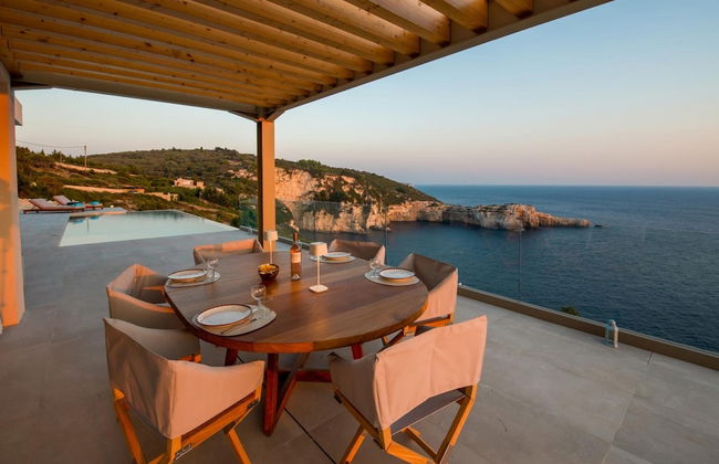 Seawhisper Villa in Paxi - Photo 3