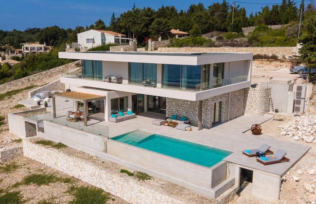 Seawhisper Villa in Paxi - Photo 6