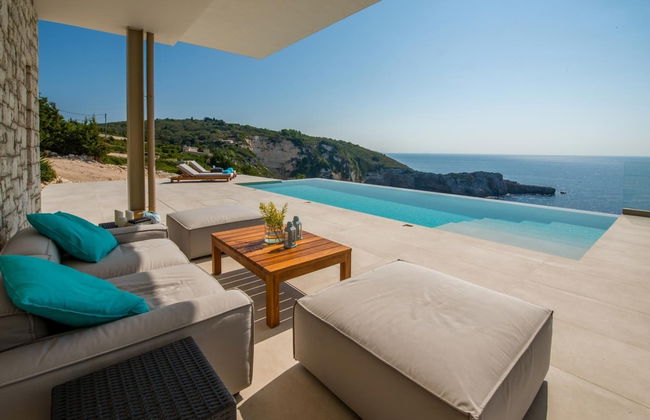 Seawhisper Villa in Paxi - Photo 8