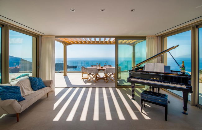 Seawhisper Villa in Paxi - Photo 12