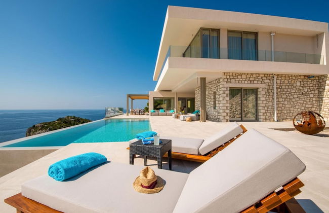 Seawhisper Villa in Paxi - Photo 10