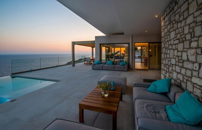 Seawhisper Villa in Paxi - Photo 4