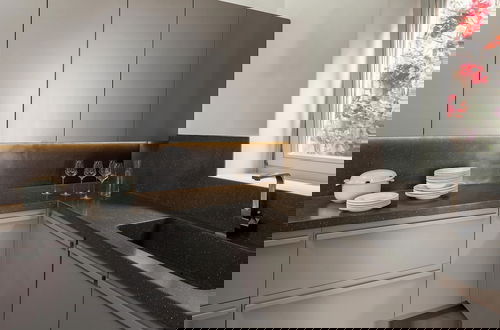 Foto 11 - Epic Twin Luxurious 14 Bedrooms Villa for 28
