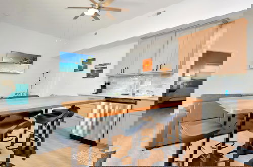 Photo 54 - Dolphin Daze Beach House