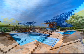 Foto 1 - Holiday Home for up to 7 Pool Countryside by sea
