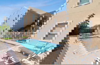 Foto 1 - Modern Ground flr Condo 1/2 Block to Beach w Pool!
