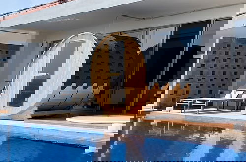 Photo 20 - POOL VILLA KOURIJIMA by COLDIO