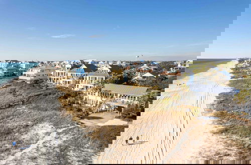 Foto 19 - Gulf Front, Walk to Rosemary Beach, 5br, Gazebo Paradise on Park by Avantstay